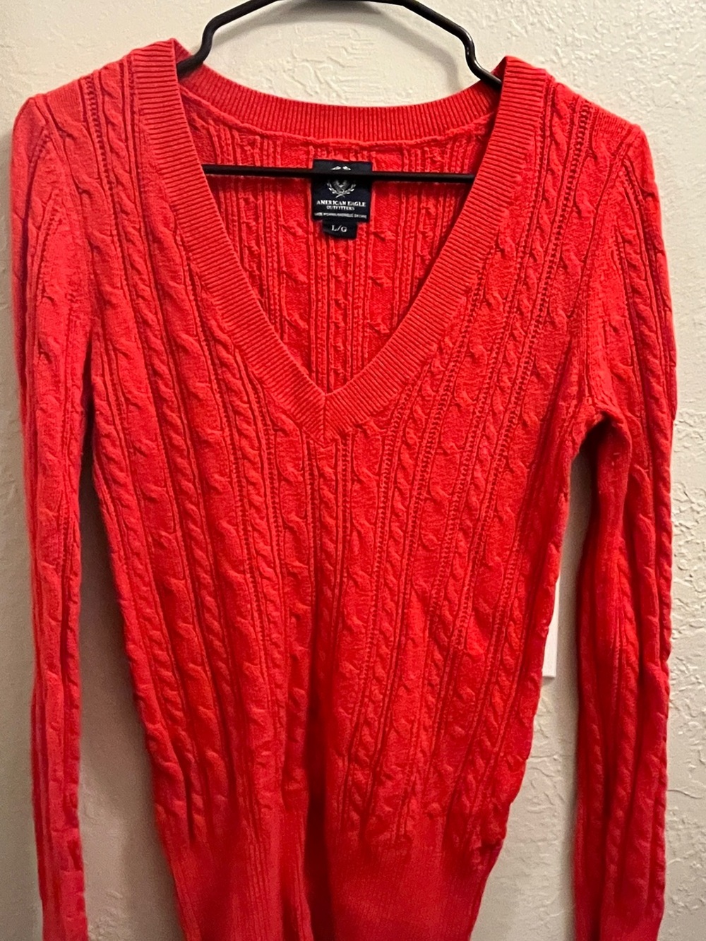 Vintage American Eagle Outfitters Women's Red Cable-Knit V-Neck Sweater